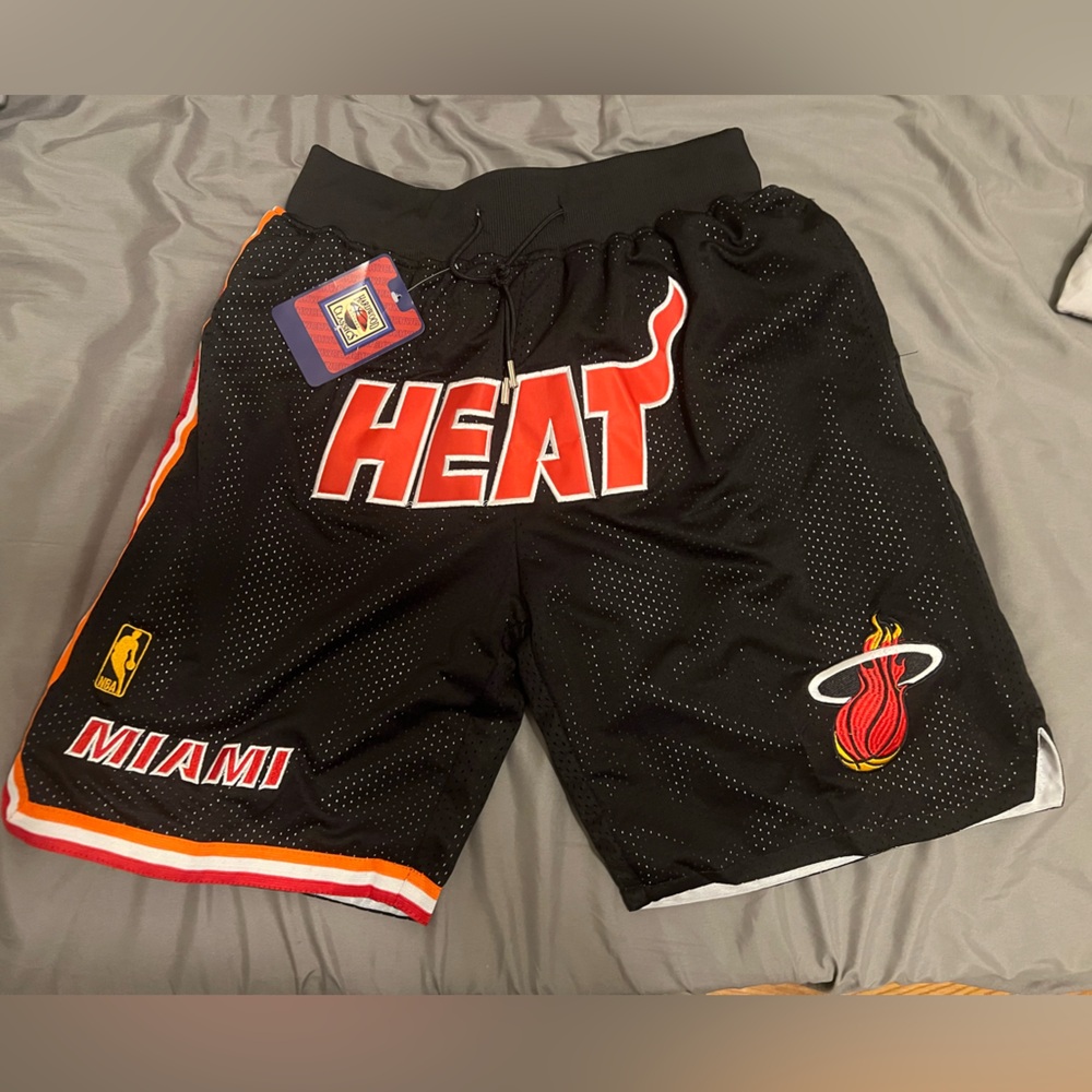 Authentic Just Don Mitchell & Ness Miami Heat 96-97 black Shorts
